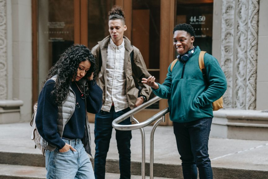 come si comportano le persone infelici